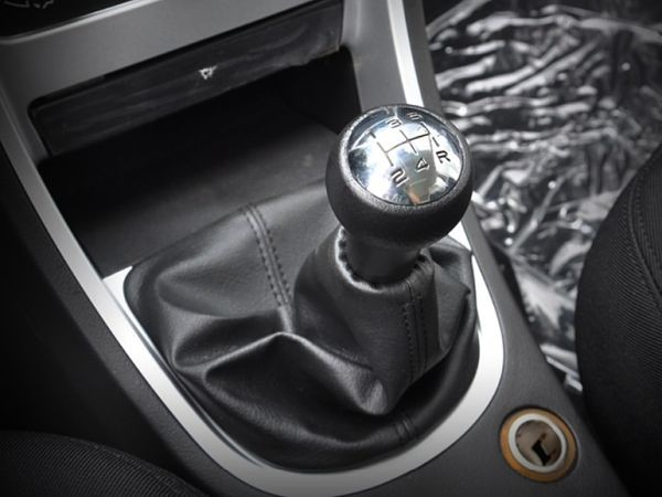 levier vitesse cuir Peugeot 207